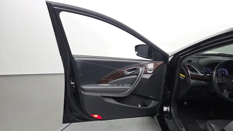Hyundai Aslan