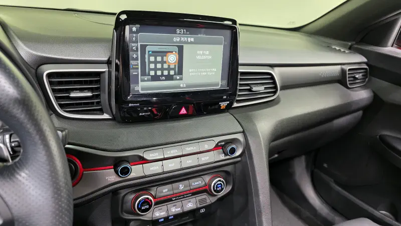 Hyundai Veloster