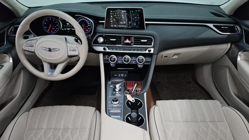 Genesis G70