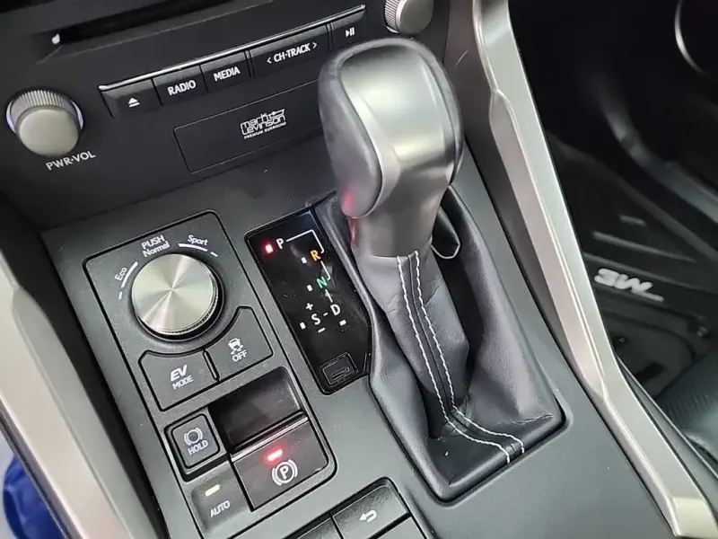 Lexus NX300h
