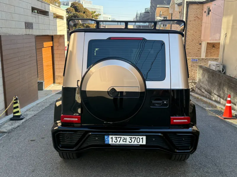 Mercedes-Benz G-Class