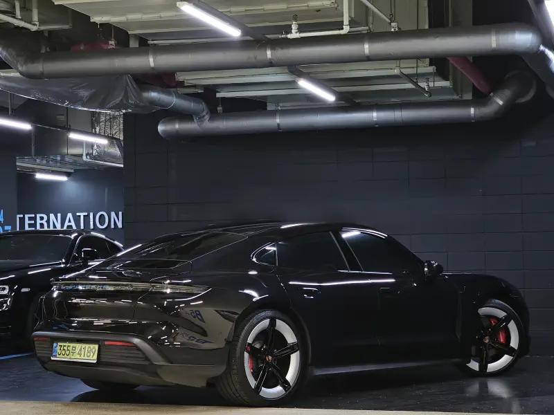 Porsche Taycan
