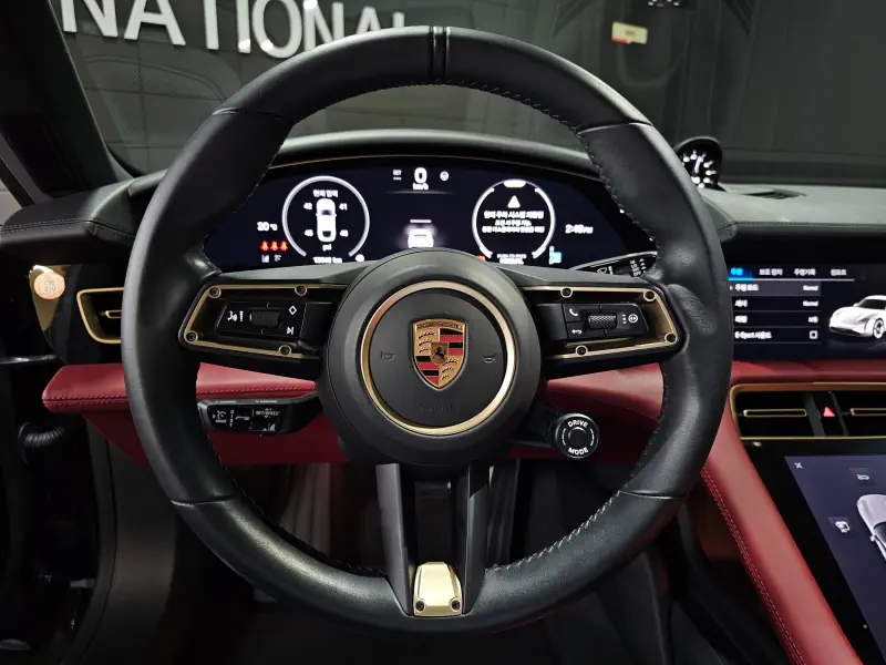 Porsche Taycan