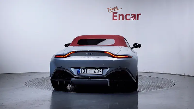 Aston Martin Vantage