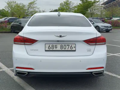 Hyundai Genesis