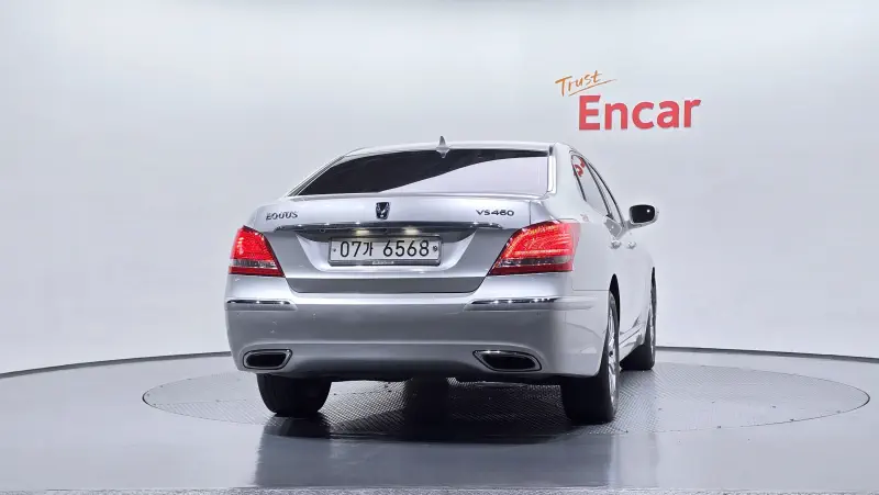 Hyundai Equus