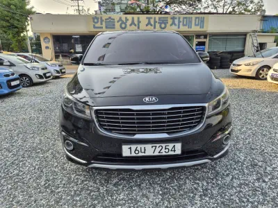 Kia Carnival