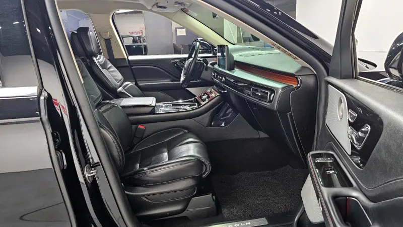 Lincoln Aviator