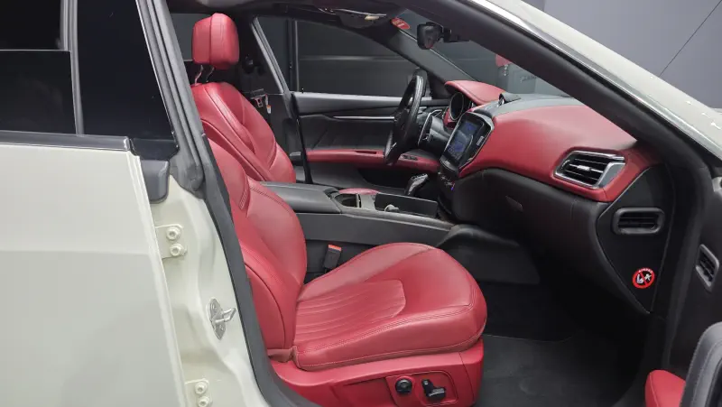 Maserati Ghibli