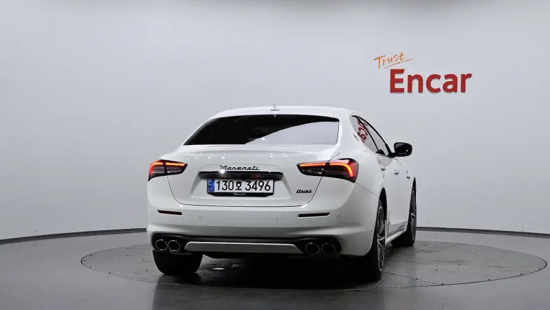 Maserati Ghibli