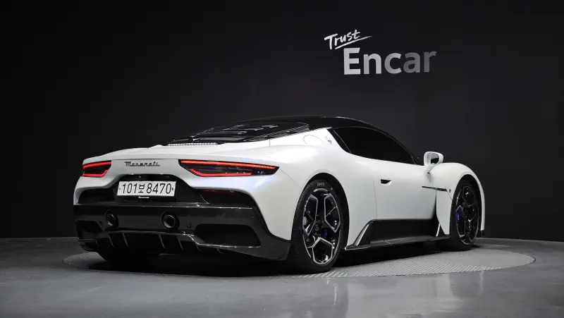 Maserati MC20