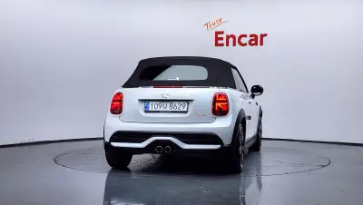 MINI Cabrio