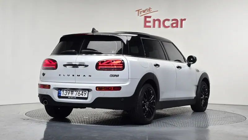 MINI Clubman