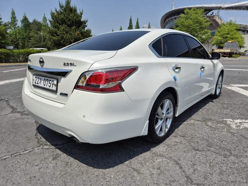 Nissan Altima