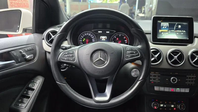 Mercedes-Benz B-Class