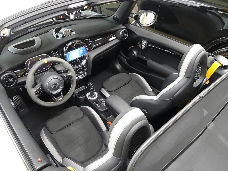 MINI Cabrio
