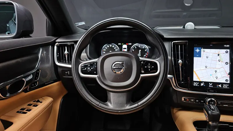 Volvo V90
