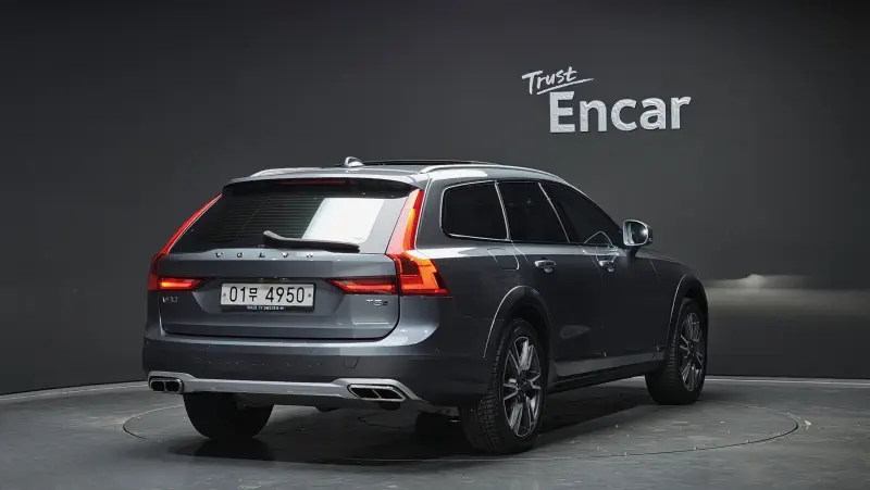 Volvo V90