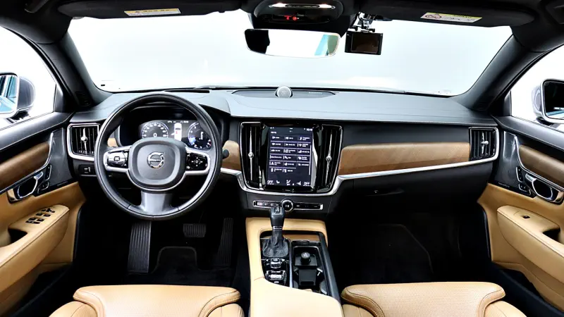 Volvo S90