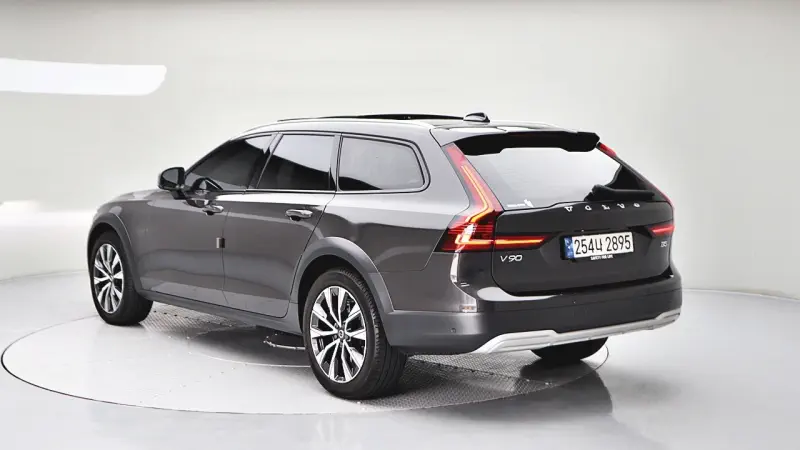 Volvo V90