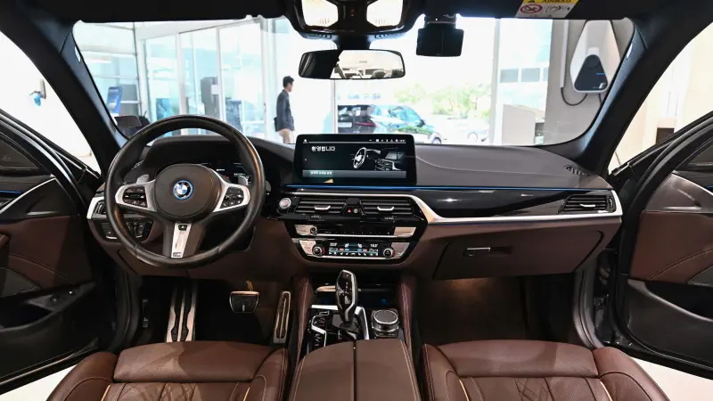 BMW 5-Series