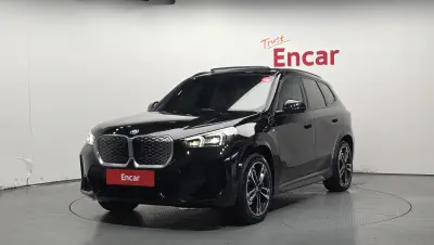 BMW iX1