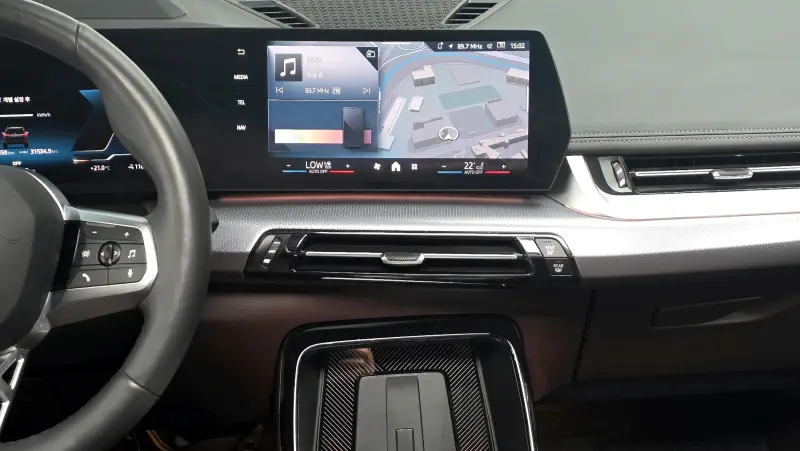 BMW iX1