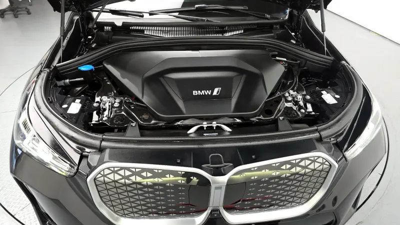 BMW iX1