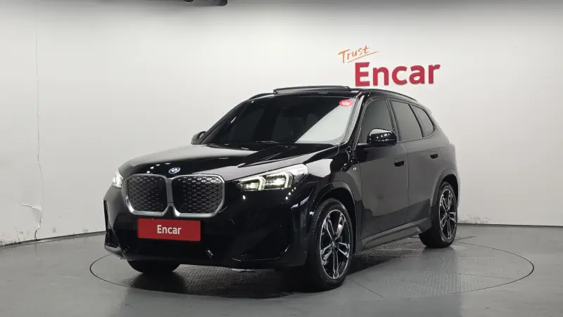 BMW iX1