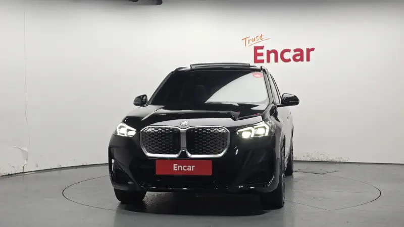 BMW iX1