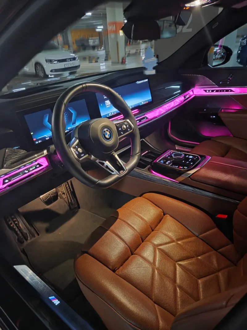 BMW i7