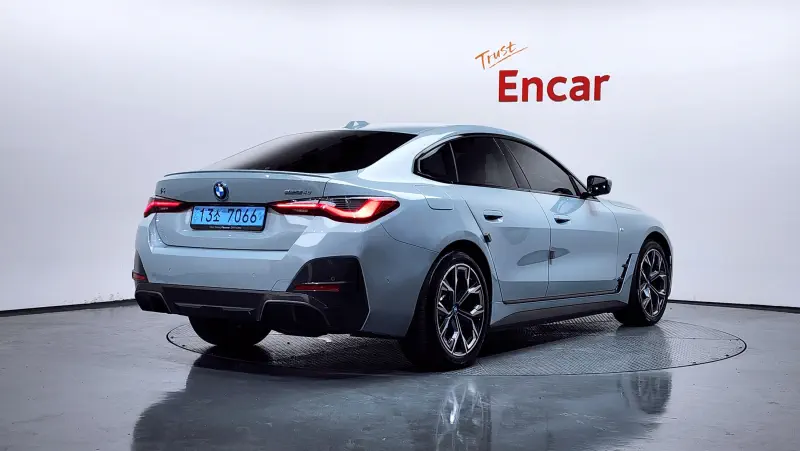 BMW i4