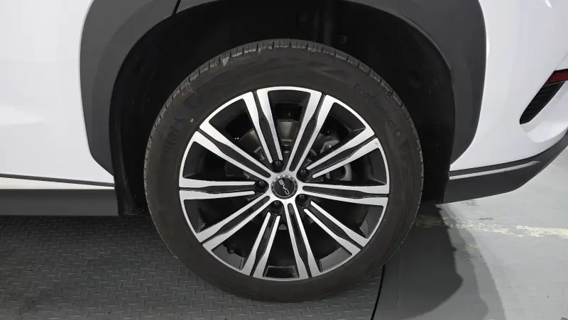 BYD Sealion 7