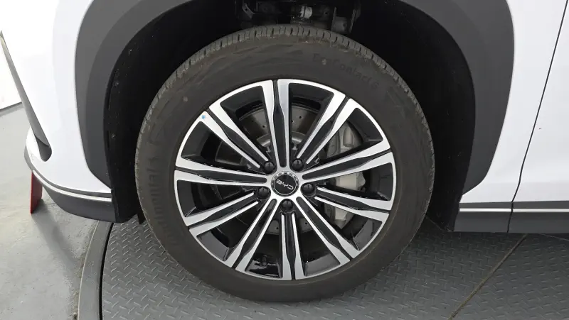 BYD Sealion 7