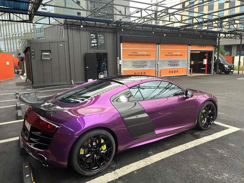 Audi R8