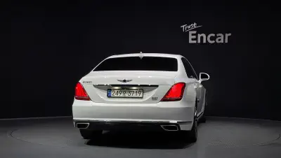 Genesis EQ900