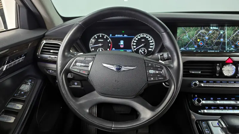 Genesis EQ900