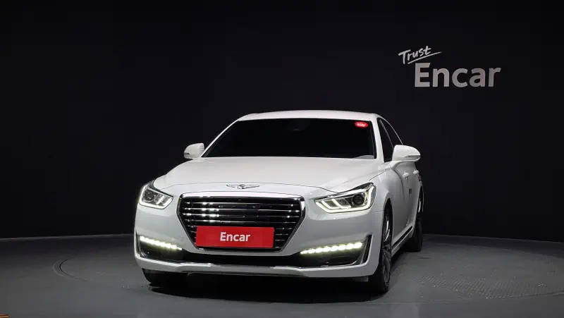 Genesis EQ900