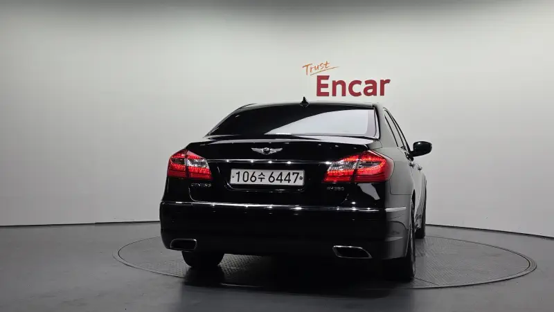 Hyundai Genesis