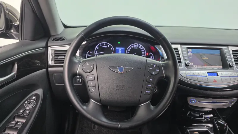 Hyundai Genesis