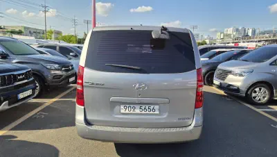 Hyundai Grand Starex