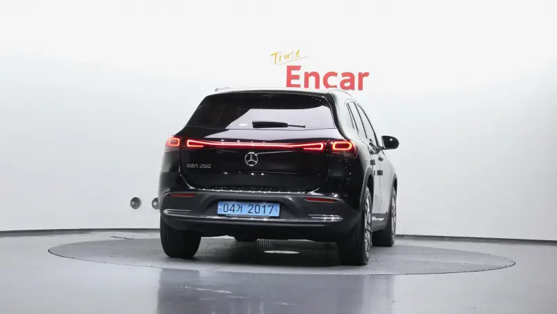 Mercedes-Benz EQA