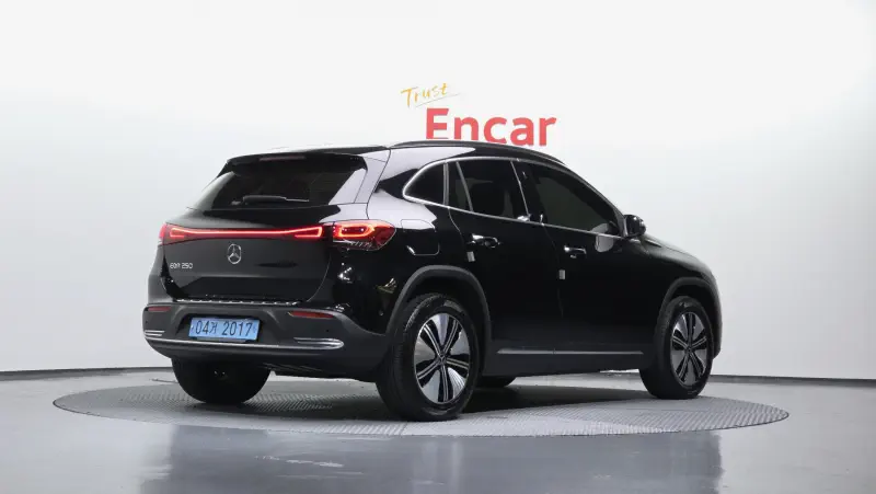 Mercedes-Benz EQA