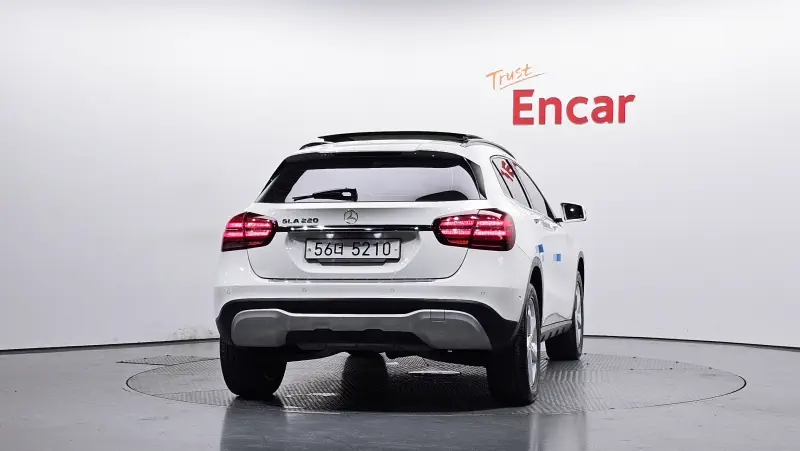 Mercedes-Benz GLA-Class