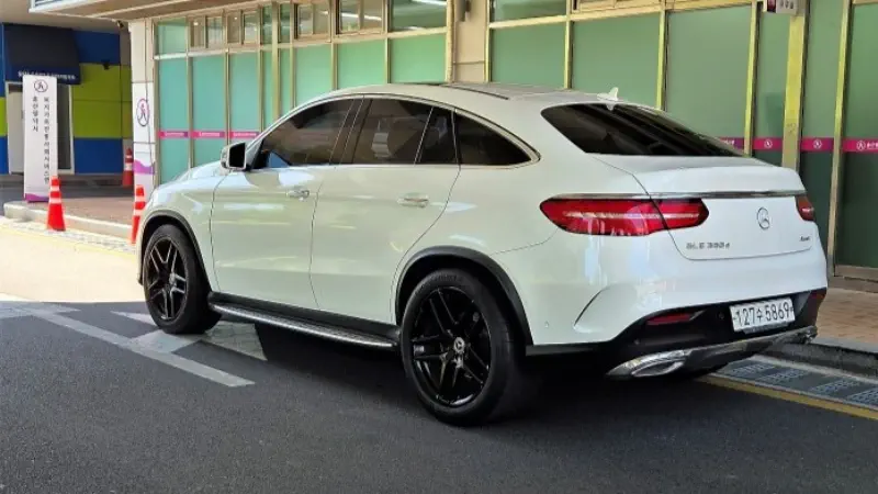 Mercedes-Benz GLE-Class