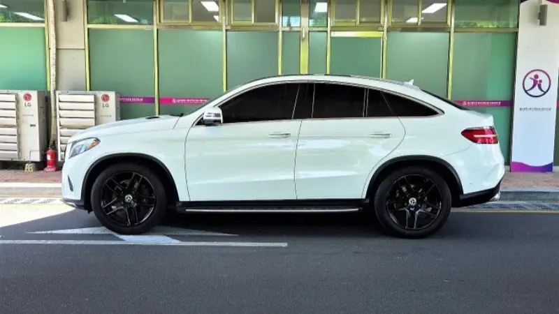 Mercedes-Benz GLE-Class