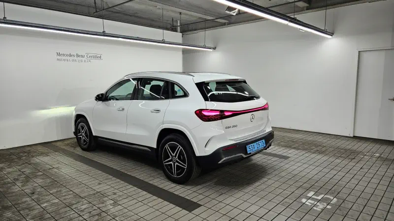 Mercedes-Benz EQA