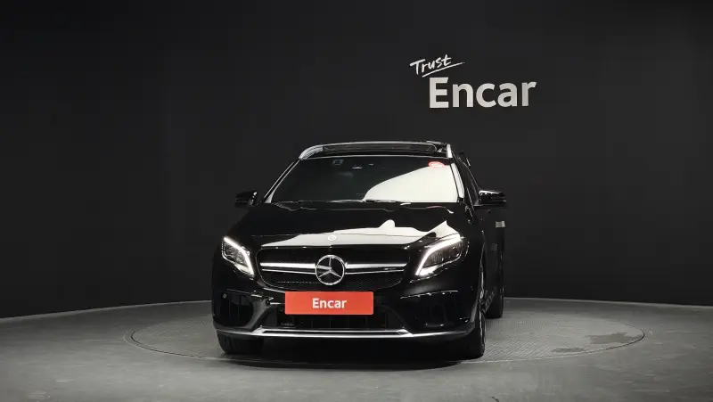 Mercedes-Benz GLA-Class
