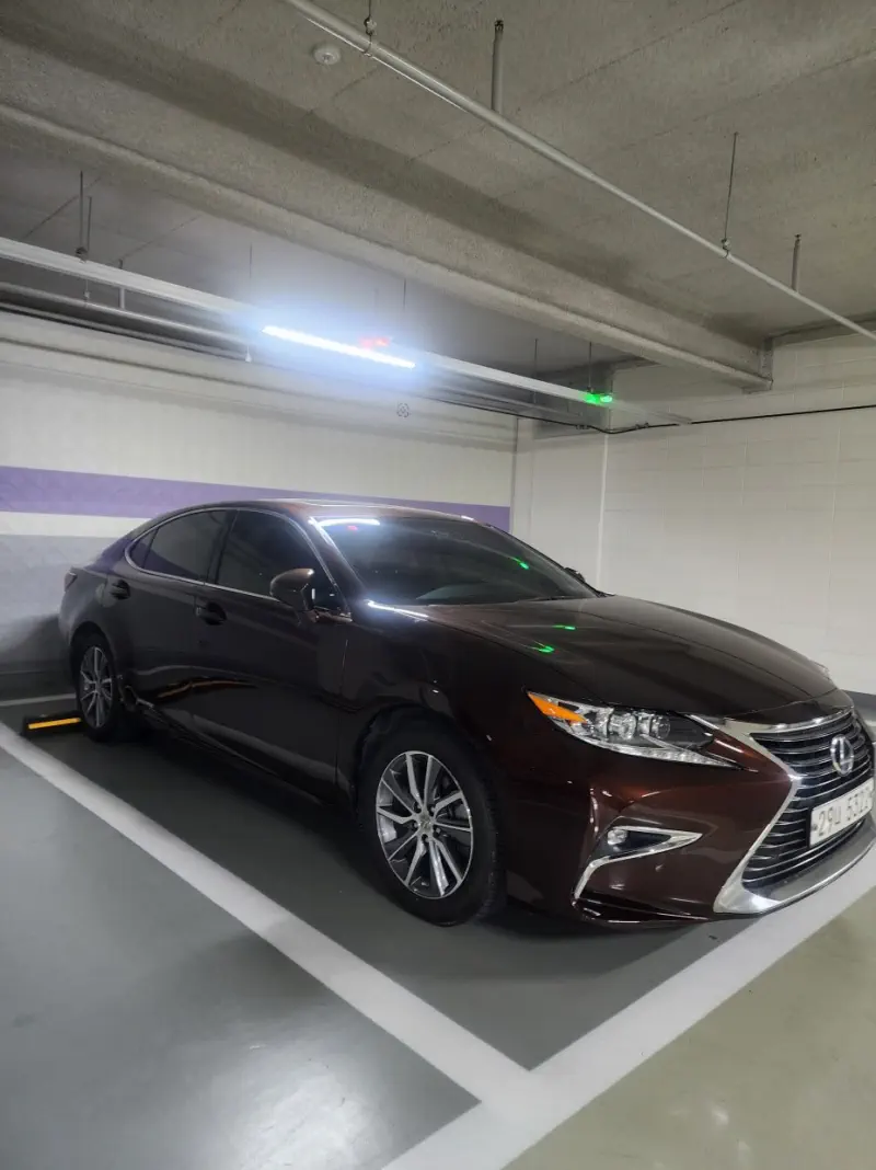Lexus ES300h
