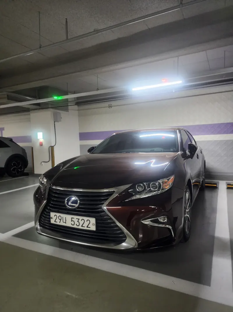 Lexus ES300h